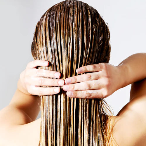 4 SIGNS YOUR HAIR NEEDS A TREATMENT